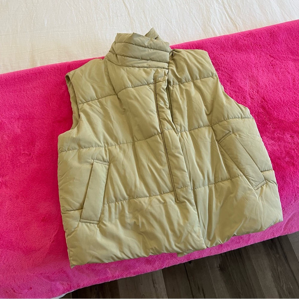Urban Outfitters Puffer Vest